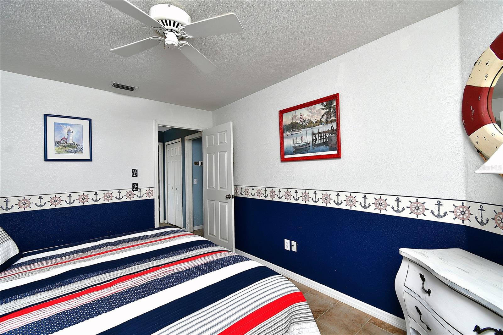 KING TARPON LAND CONDO - Residential