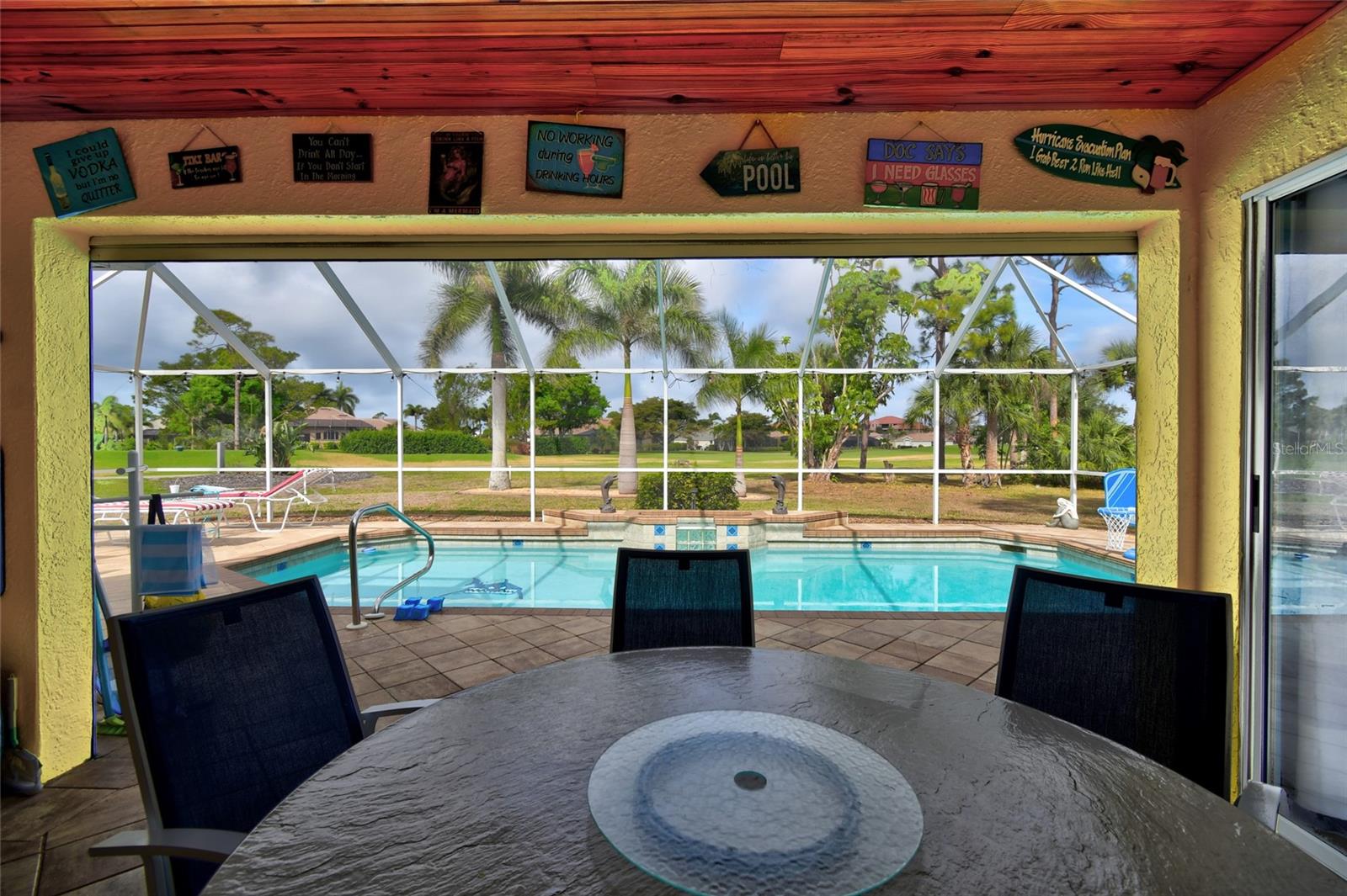 KING TARPON LAND CONDO - Residential
