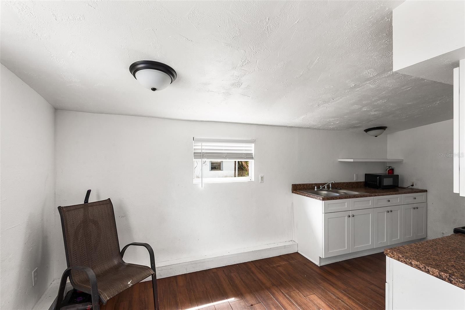 FARRAR A H - Residential Income