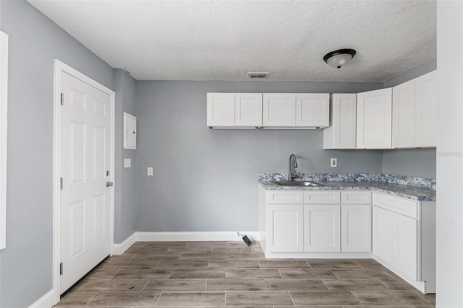 FARRAR A H - Residential Income