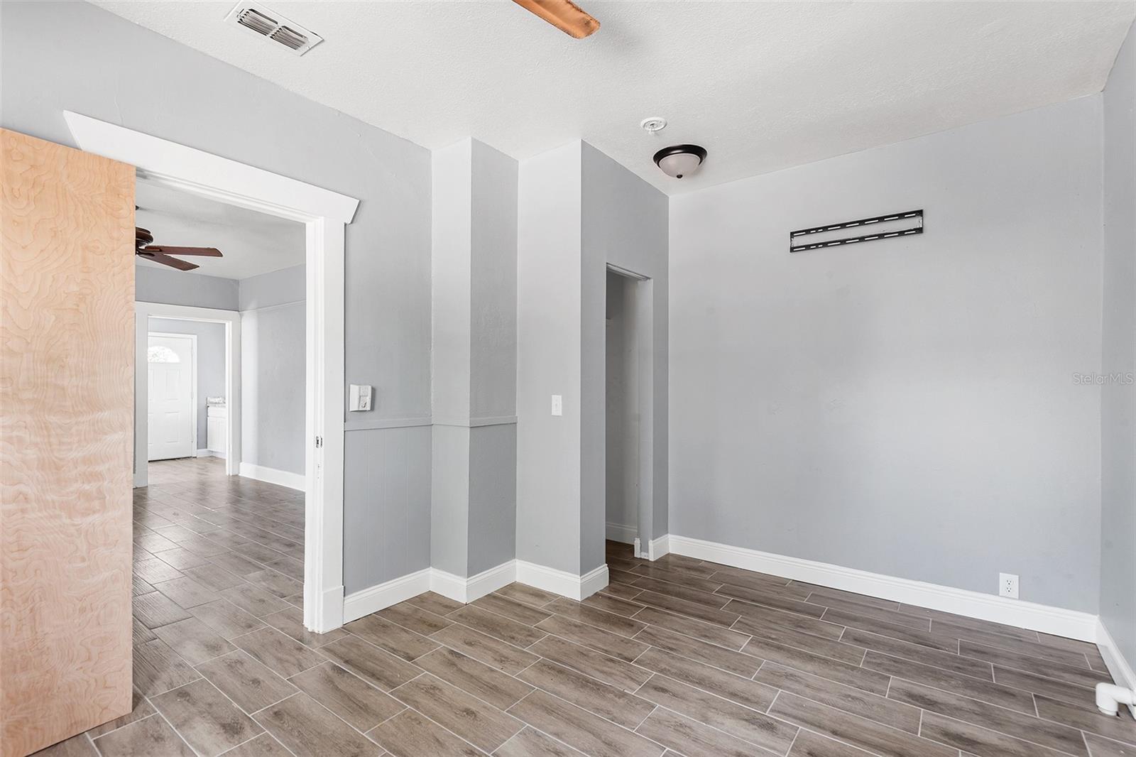 FARRAR A H - Residential Income