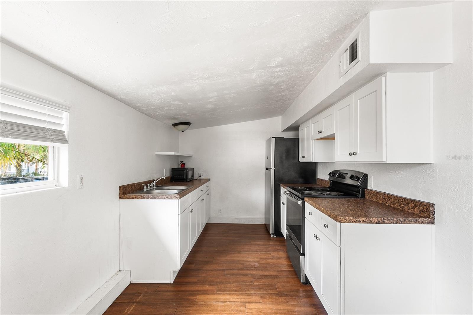 FARRAR A H - Residential Income