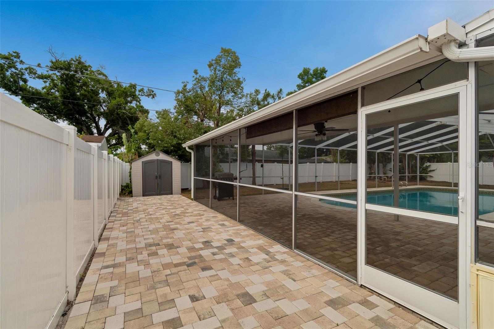 CARROLLWOOD SUB UNIT 1 - Residential