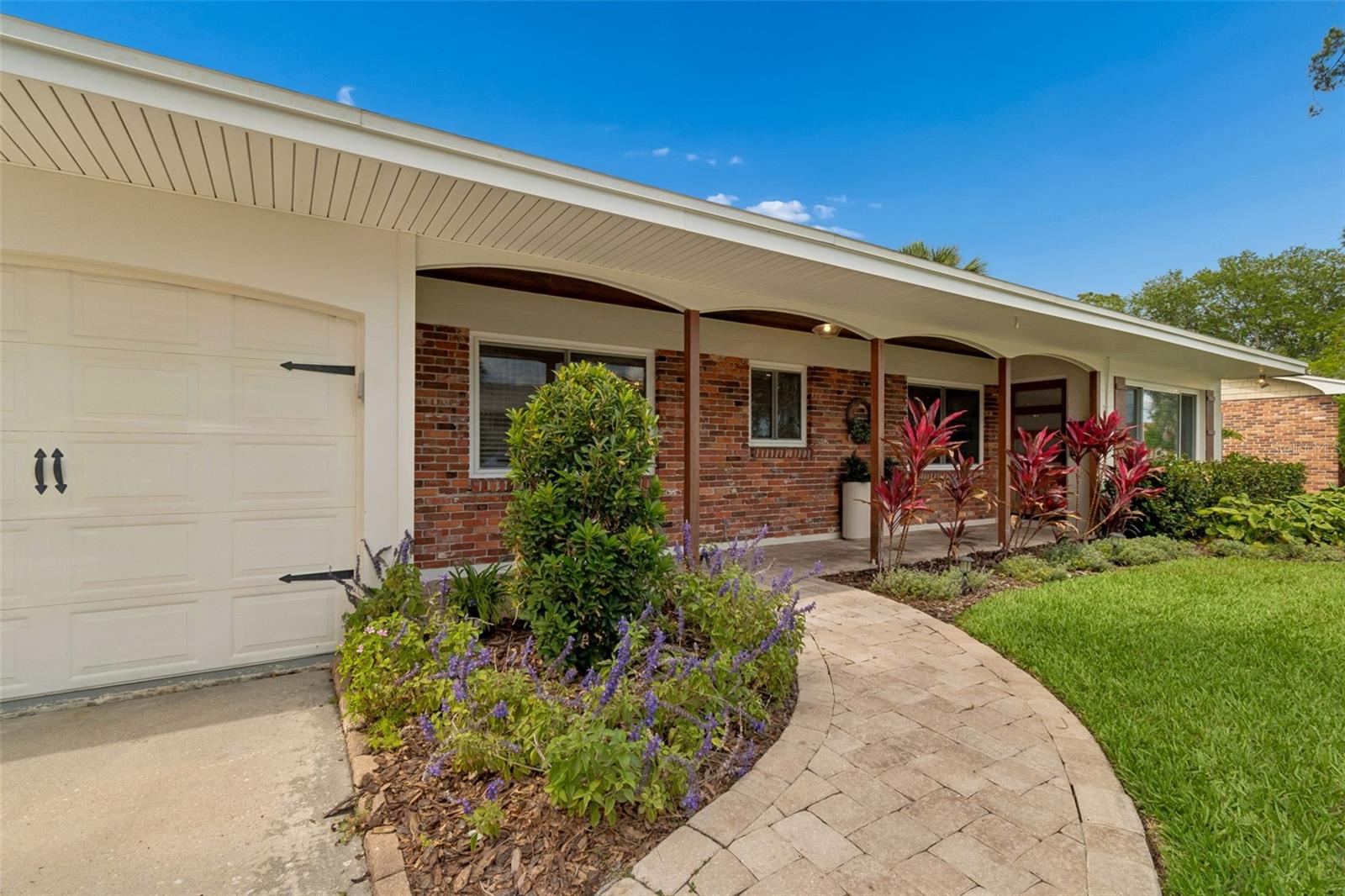 10916 CARROLLWOOD DRIVE