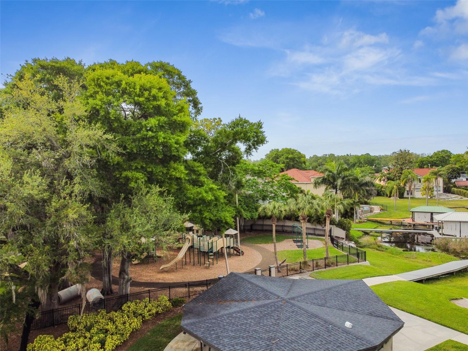 CARROLLWOOD SUB UNIT 1 - Residential