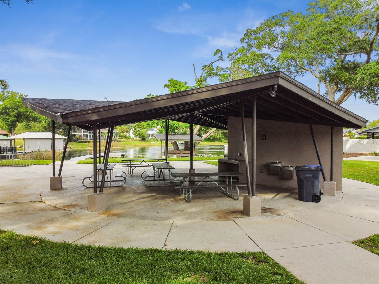 CARROLLWOOD SUB UNIT 1 - Residential