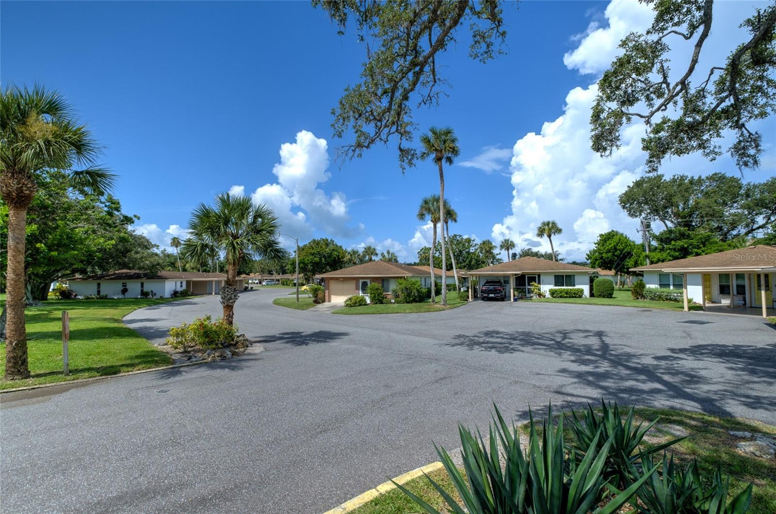 5055 LIVE OAK CIRCLE