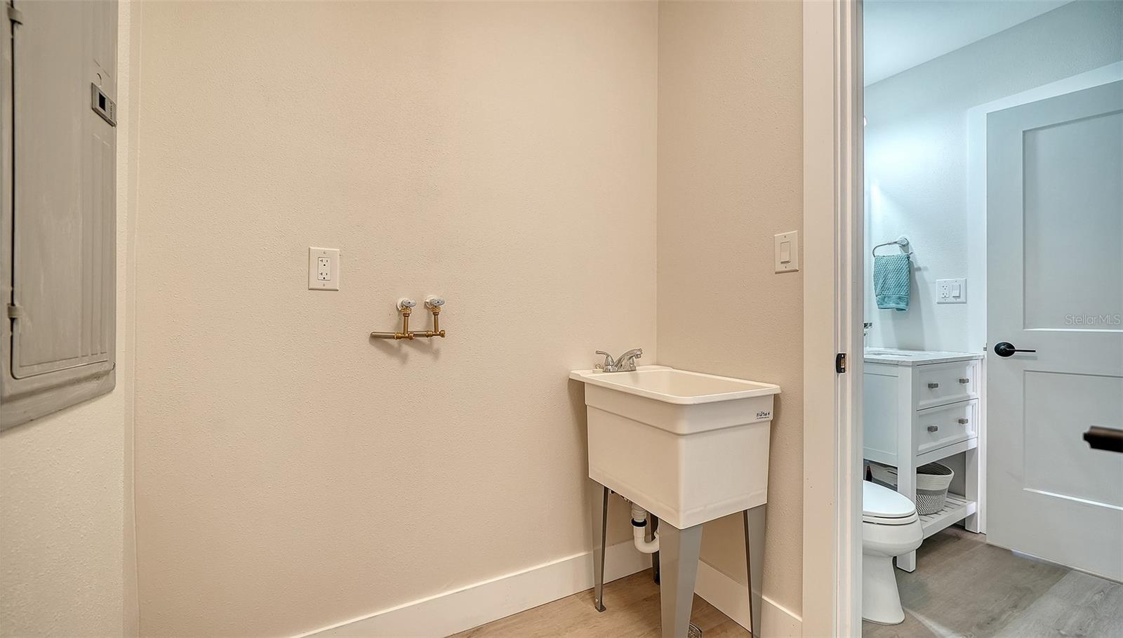 STICKNEY POINT PARK - Residential