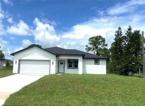 Photo of 703 Aston-Martin Drive, Sebring, FL 33872 (MLS # L4955301) Photo of 703 Aston-Martin Drive, Sebring, FL 33872 (MLS # L4955301)