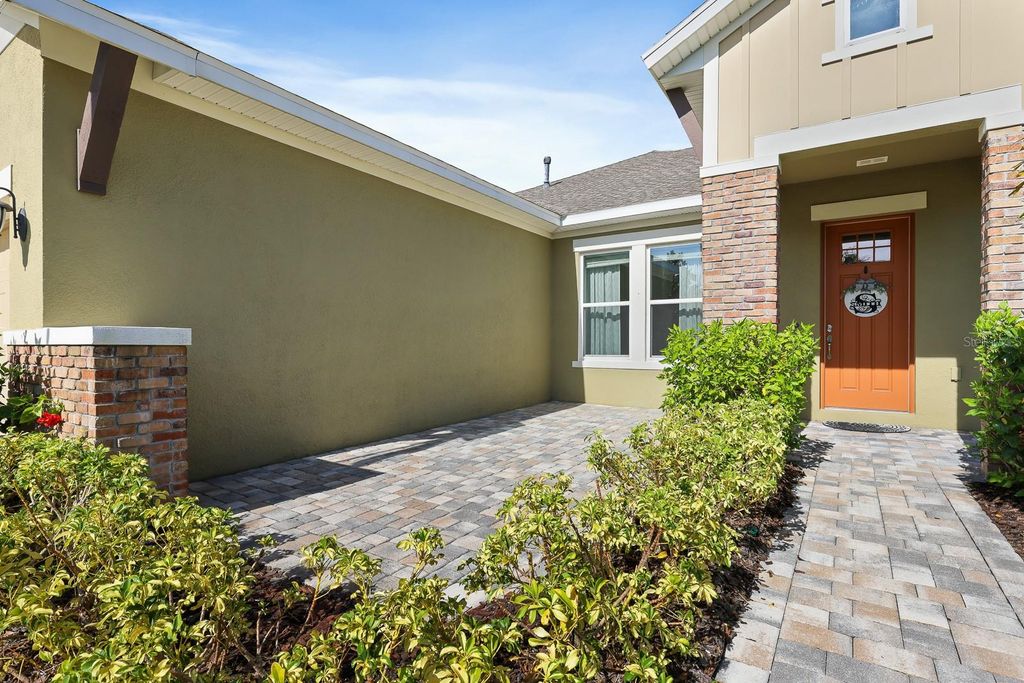 Photo of 6003 Burrowing Owl Place, Lithia, FL 33547 (MLS # TB8417326)