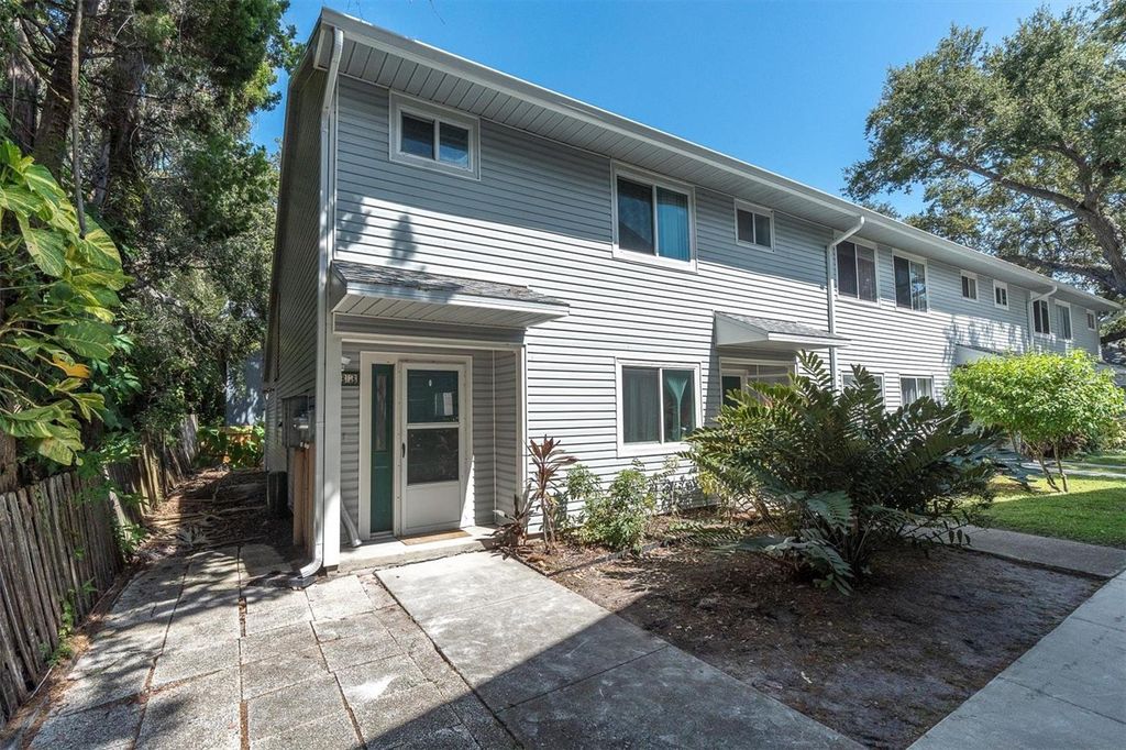 Photo of 500 New York Avenue #33, Dunedin, FL 34698 (MLS # W7877648)