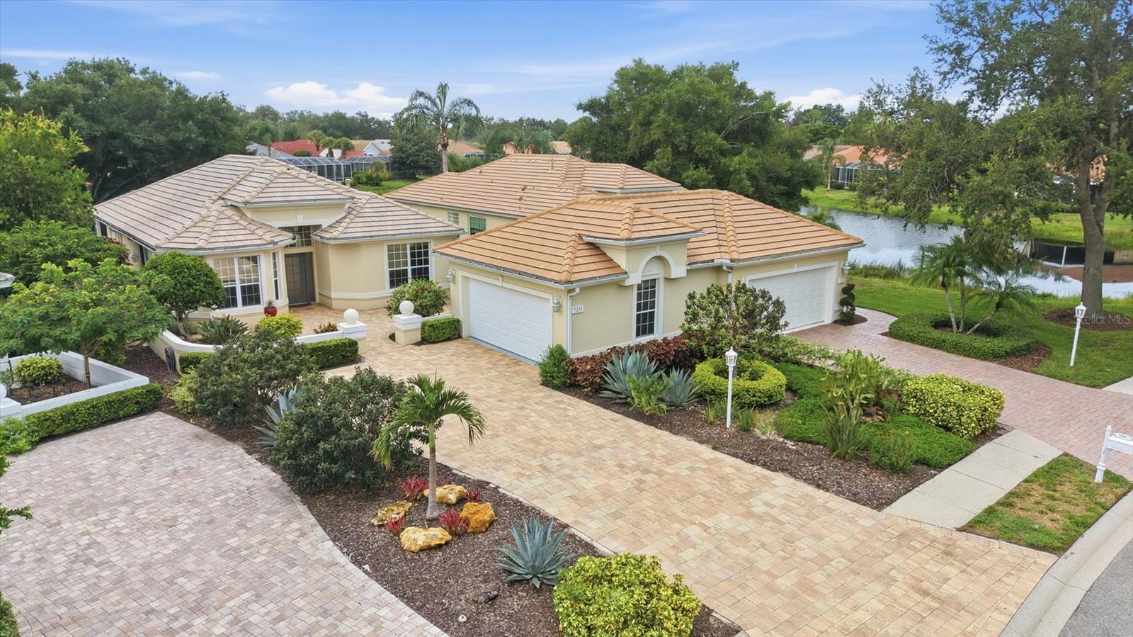 7235 KENSINGTON COURT