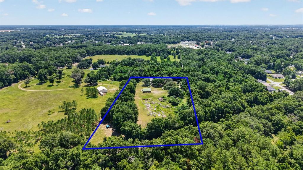 Photo of 12176 SE Us Hwy 441 Highway, Belleview, FL 34420 (MLS # G5114594)