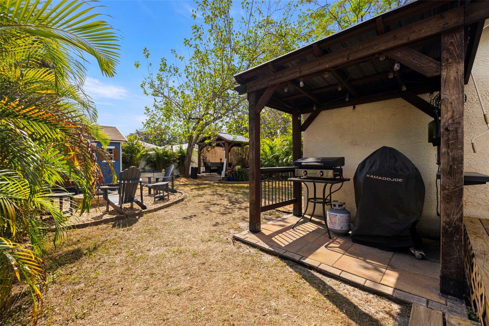 RIVERCREST - Residential