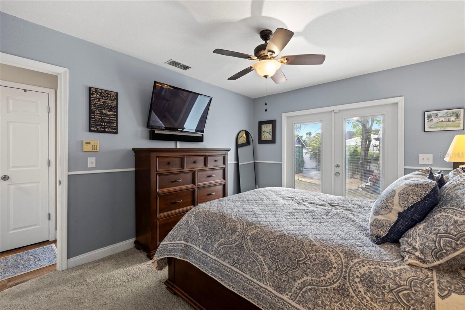 RIVERCREST - Residential