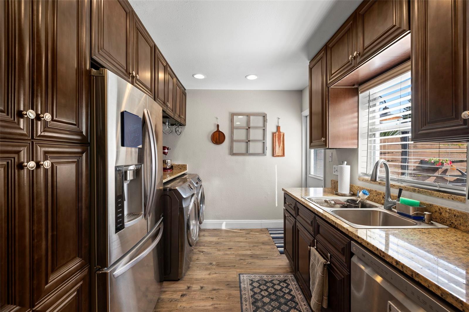 RIVERCREST - Residential