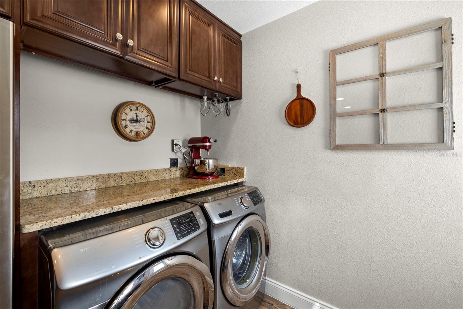 RIVERCREST - Residential