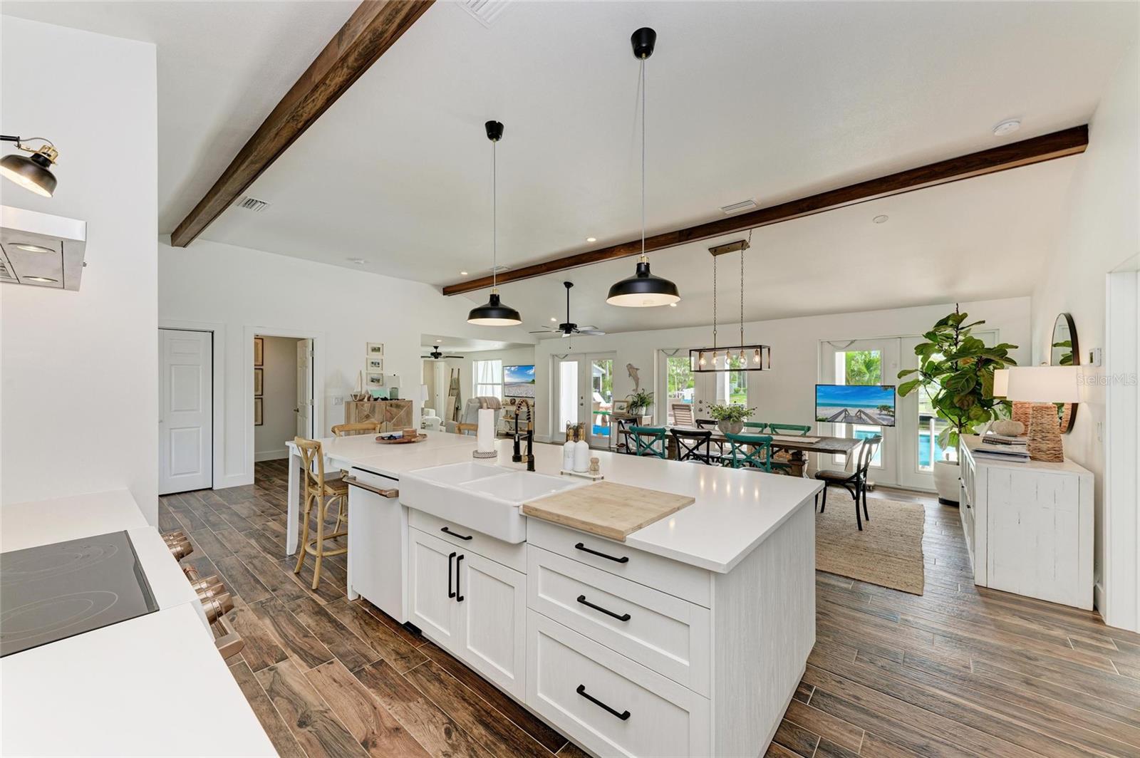 KEY ROYALE 15TH ADD - Residential