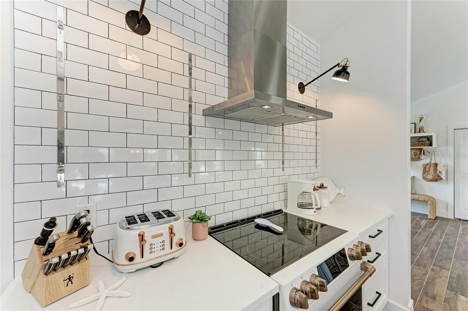 KEY ROYALE 15TH ADD - Residential