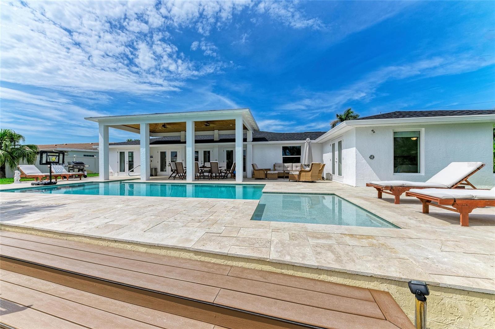 KEY ROYALE 15TH ADD - Residential