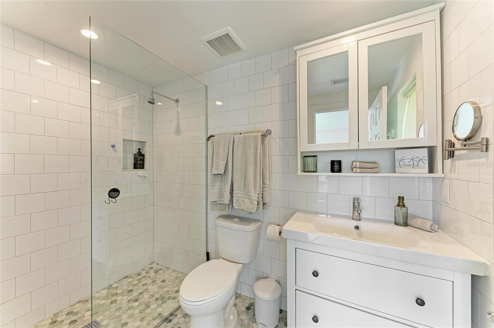 KEY ROYALE 15TH ADD - Residential
