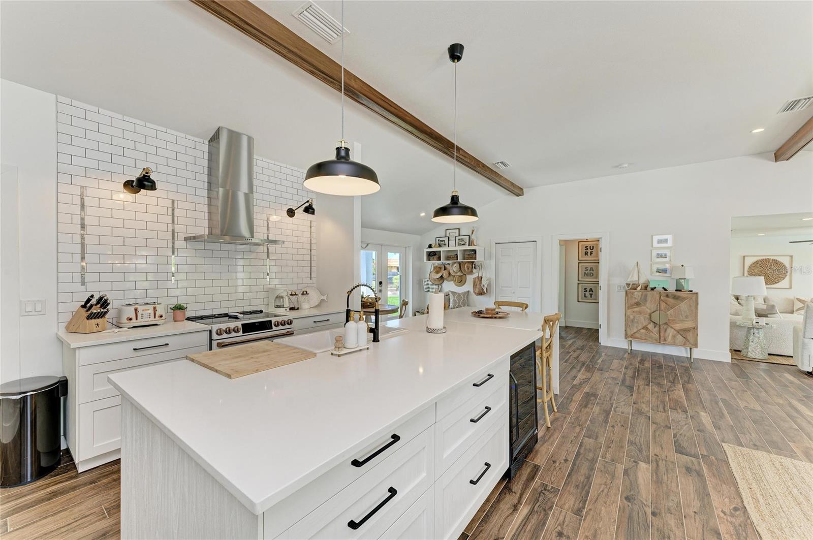 KEY ROYALE 15TH ADD - Residential