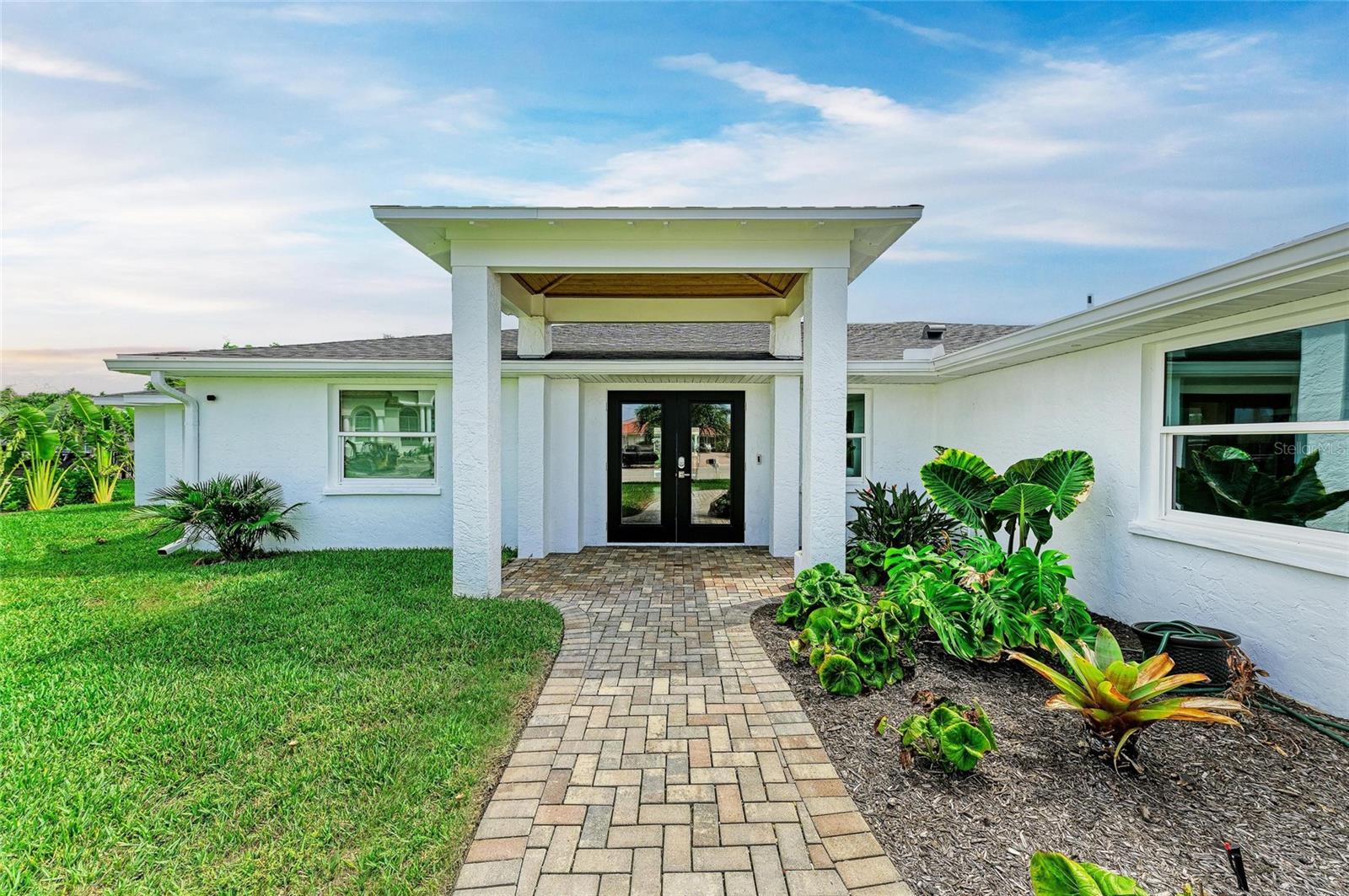 668 KEY ROYALE DRIVE