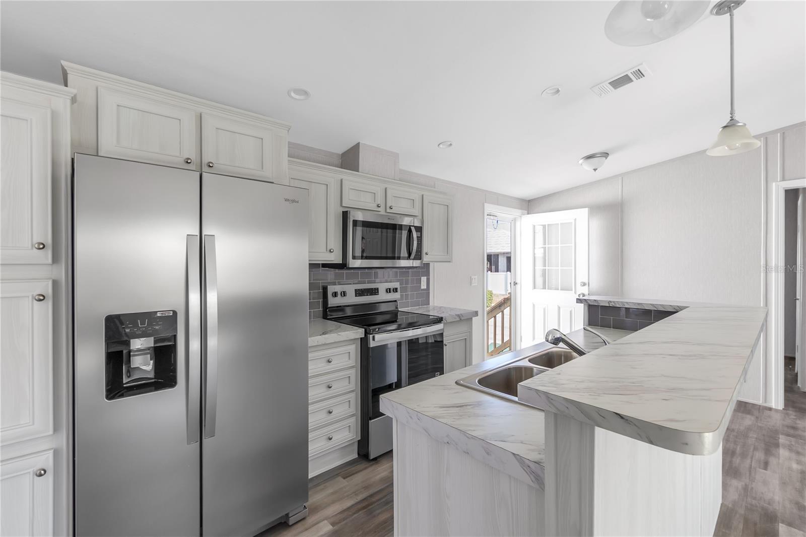 PALMA SOLA SHORES - Residential