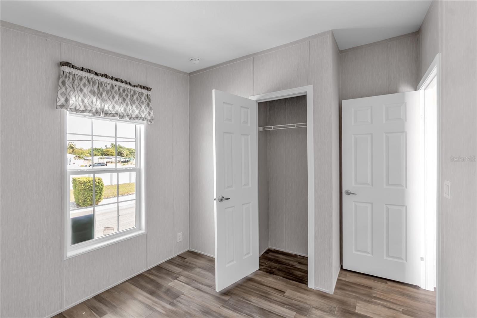 PALMA SOLA SHORES - Residential