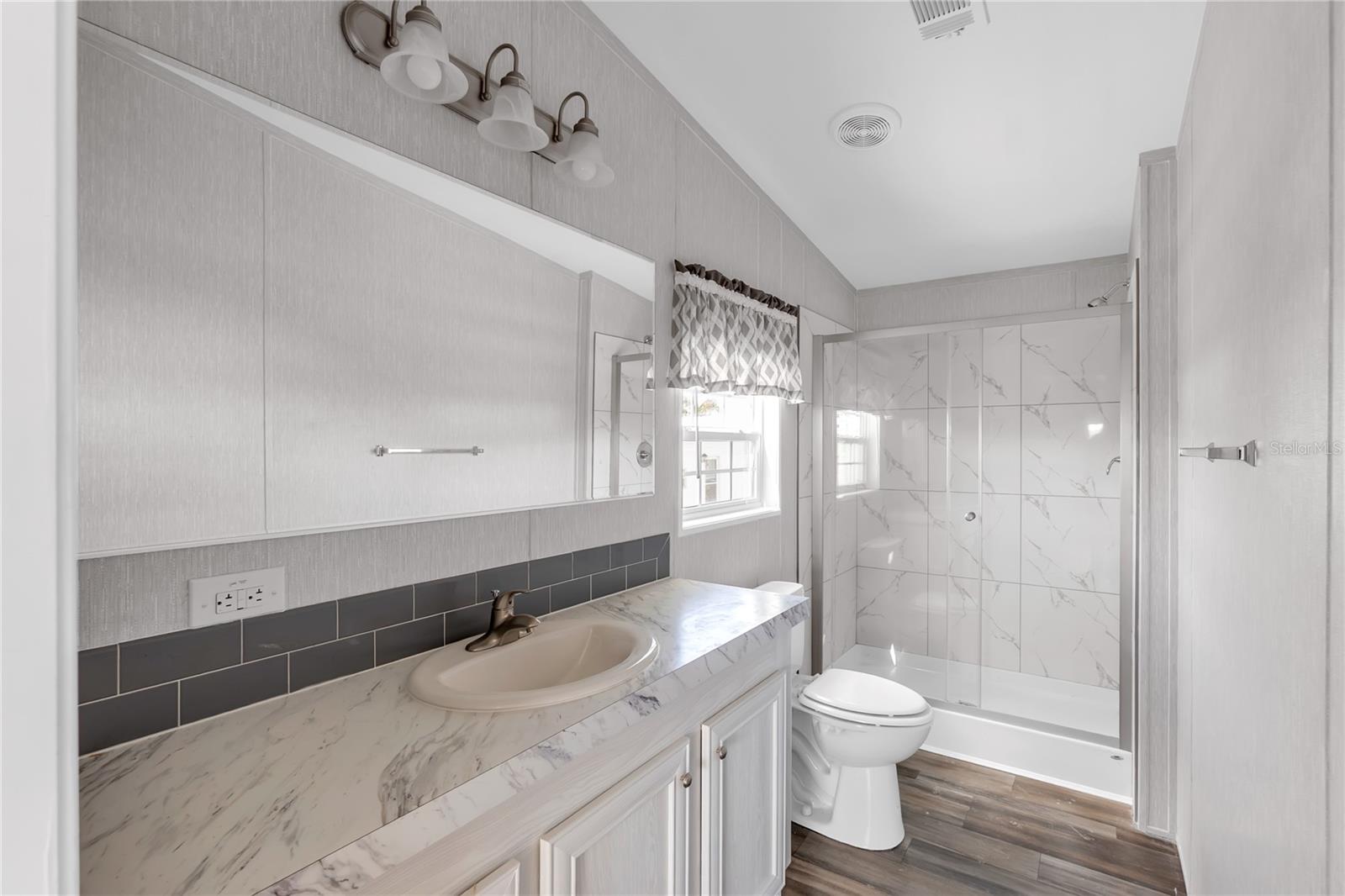 PALMA SOLA SHORES - Residential