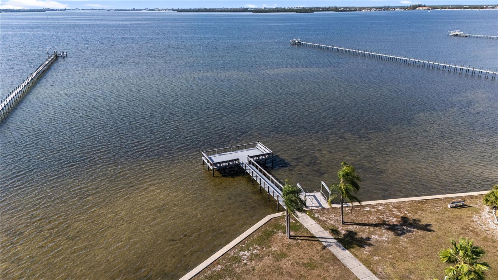 PALMA SOLA SHORES - Residential