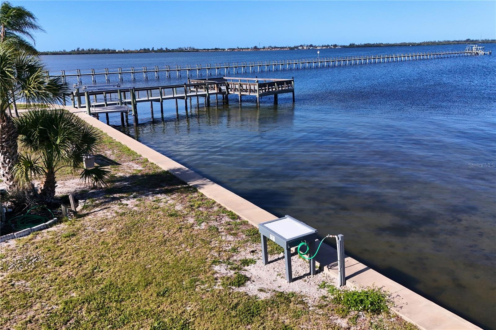 PALMA SOLA SHORES - Residential