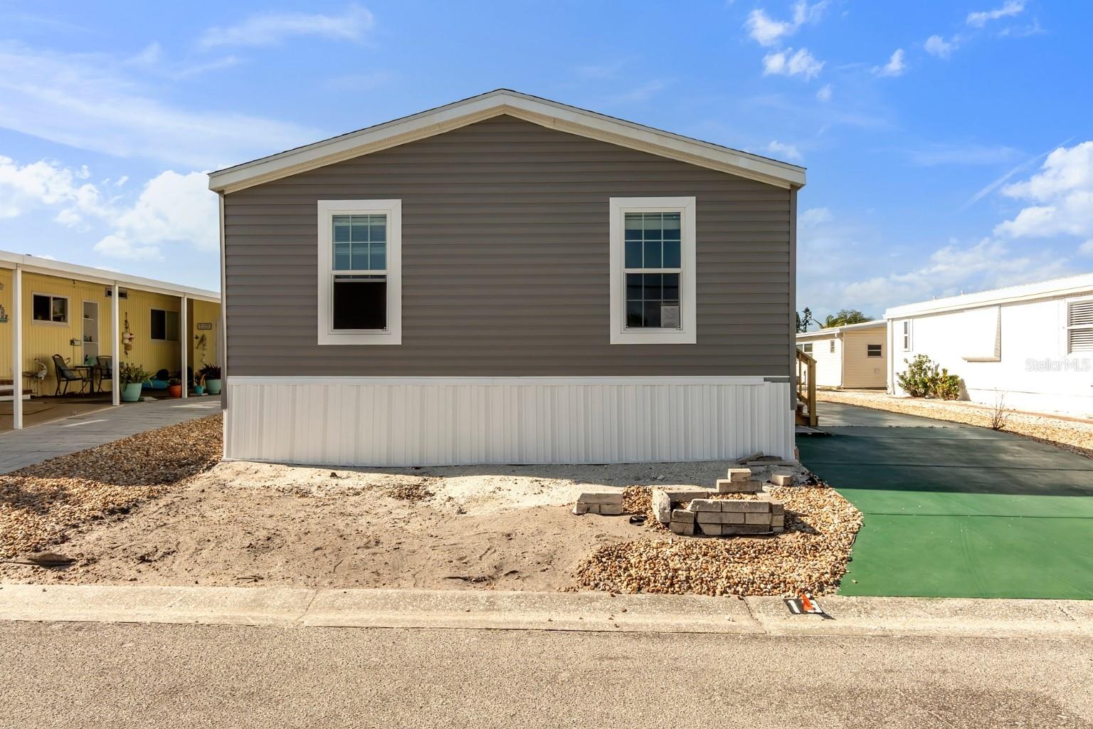 PALMA SOLA SHORES - Residential