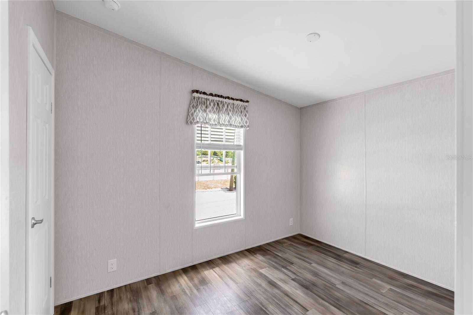 PALMA SOLA SHORES - Residential