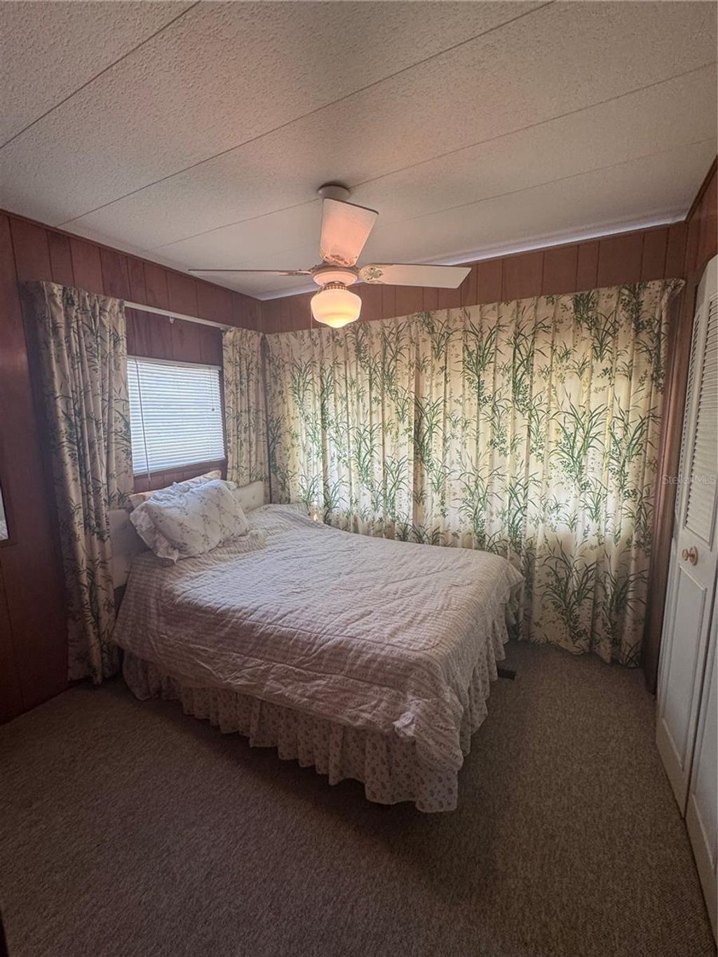 Photo of 37925 Date Palm Drive, Zephyrhills, FL 33542 (MLS # OM722322)