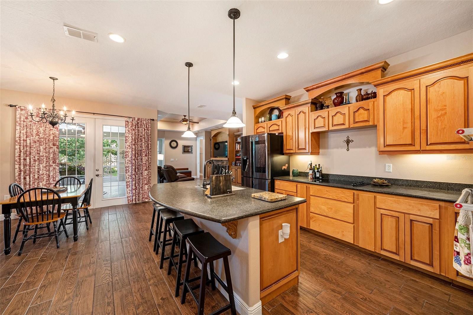 WOODRIDGE - Residential
