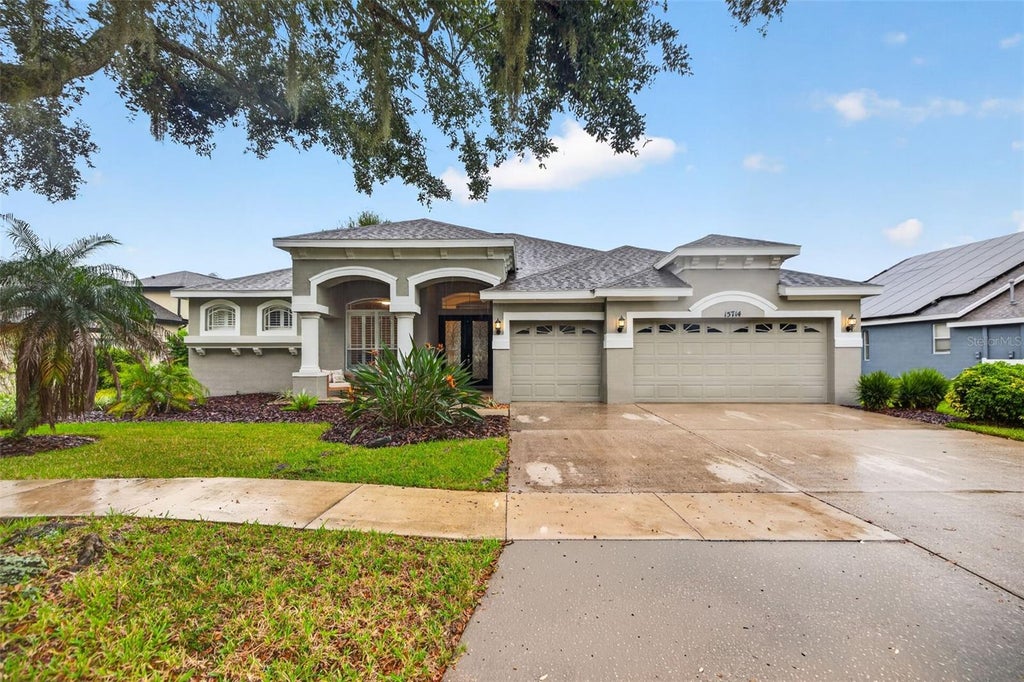 Photo of 15714 Ibisridge Drive, Lithia, FL 33547 (MLS # TB8557932)