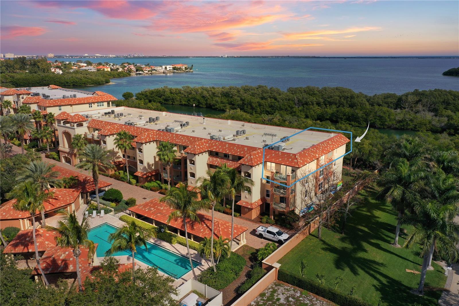 1695 PINELLAS BAYWAY S E6
