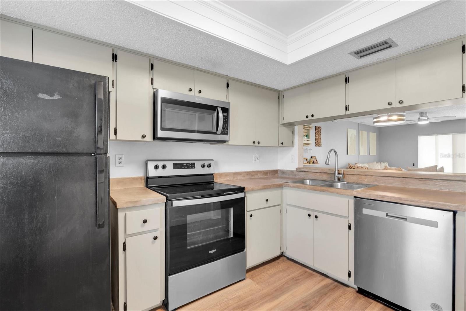 EAST LAKE WOODLANDS CYPRESS ESTATES - Residential