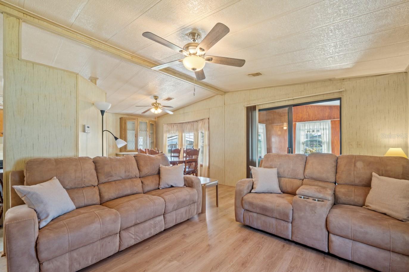 COLONY HILLS COMMUNITY - Residential