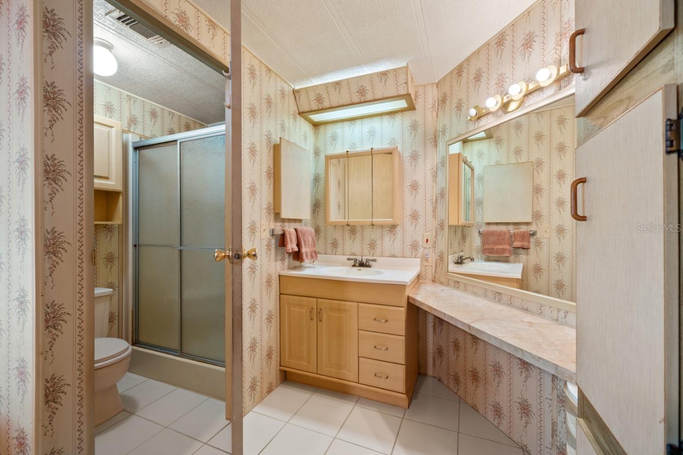 COLONY HILLS COMMUNITY - Residential