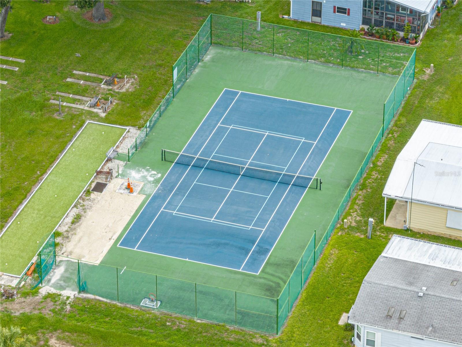 COLONY HILLS COMMUNITY - Residential