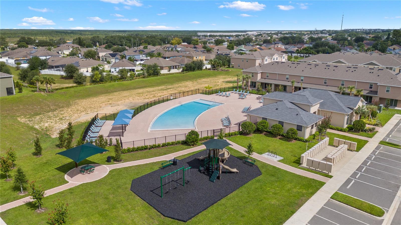 BRENTWOOD TH - Residential