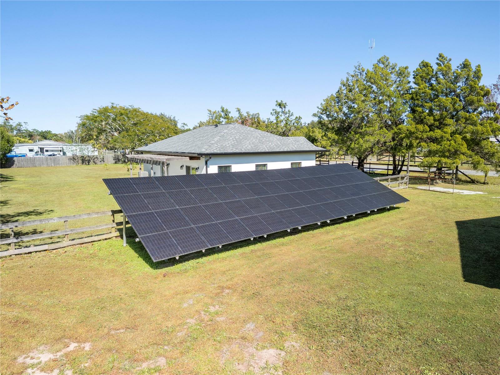 EAST ORLANDO ESTATES - Residential Income