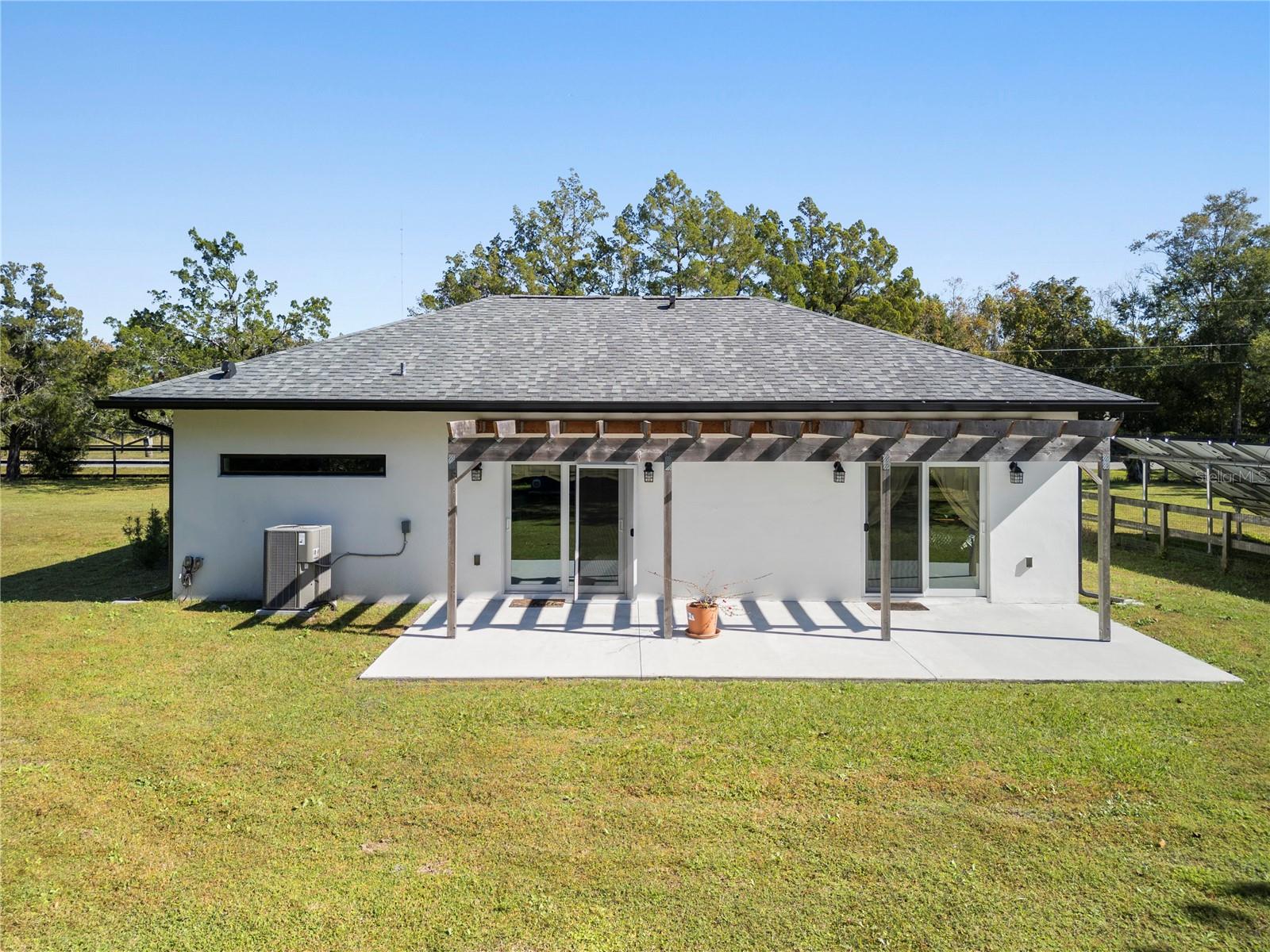 EAST ORLANDO ESTATES - Residential Income