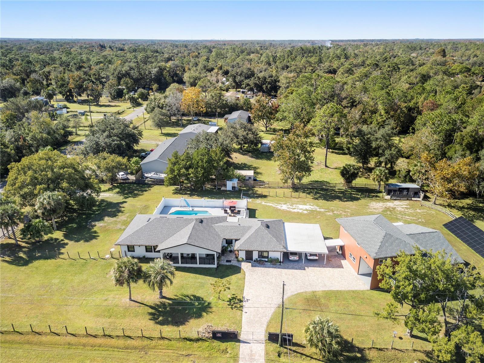 EAST ORLANDO ESTATES - Residential Income