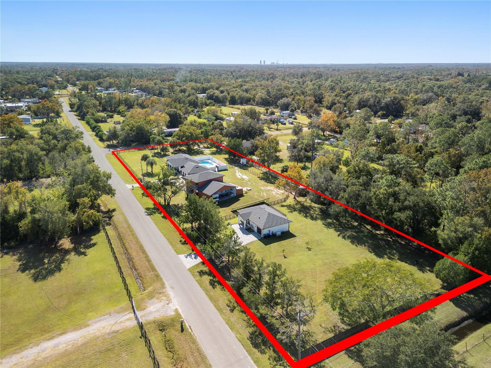 EAST ORLANDO ESTATES - Residential Income