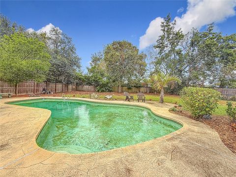 A home in VALRICO