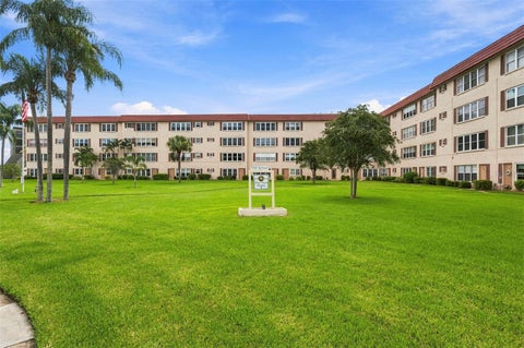 Photo of 9950 62nd Terrace N #408, St Petersburg, FL 33708 (MLS # TB8548652)
