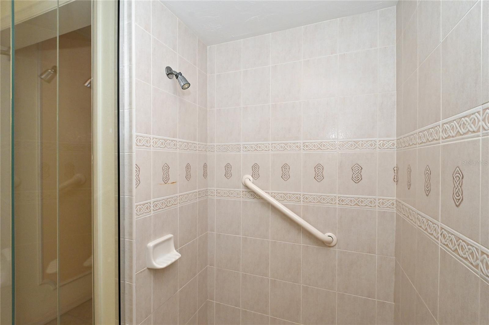 OAKLEAF - Residential